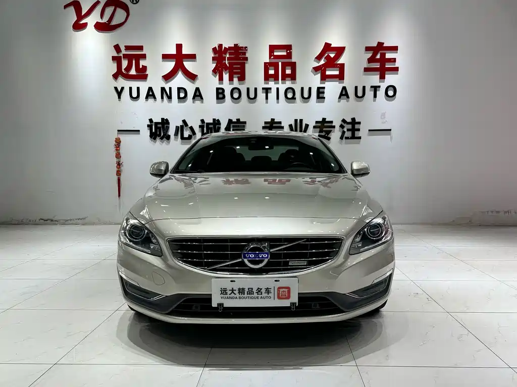 Volvo S60 PHEV — миниатюра 2