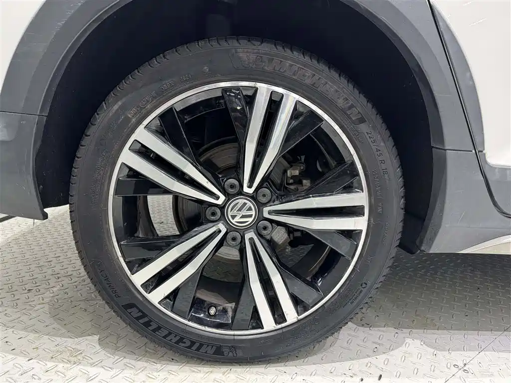 Volkswagen Touran — миниатюра 17