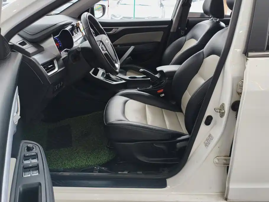 Geely Vision — миниатюра 9