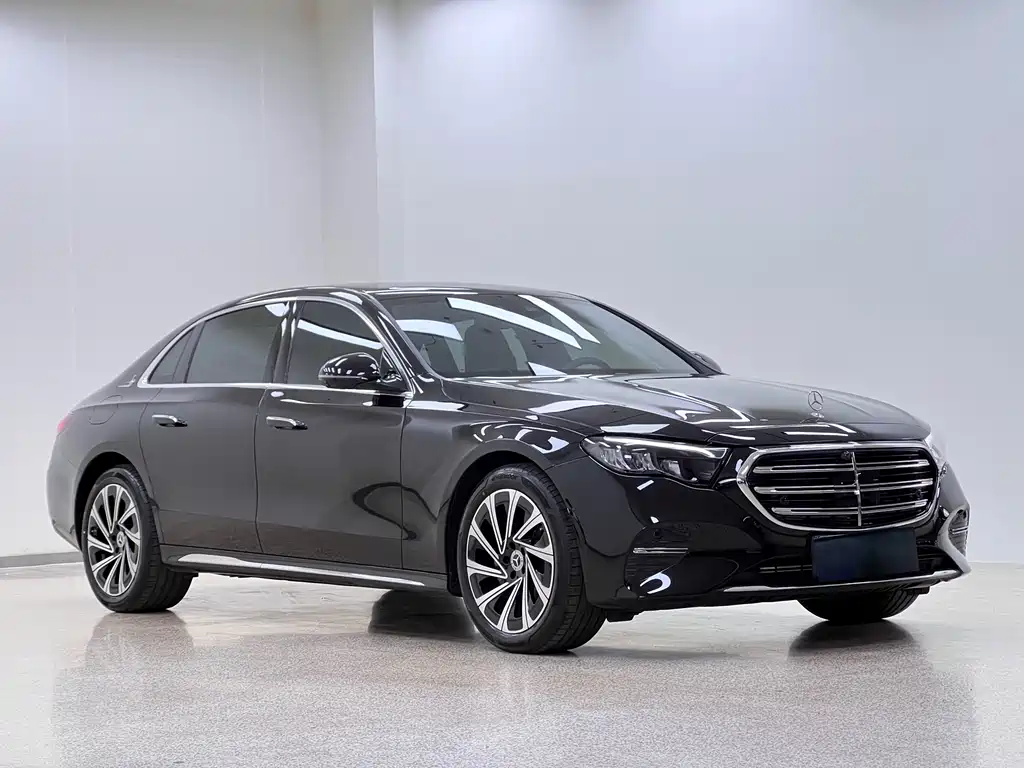 Mercedes-Benz E-Class 2024