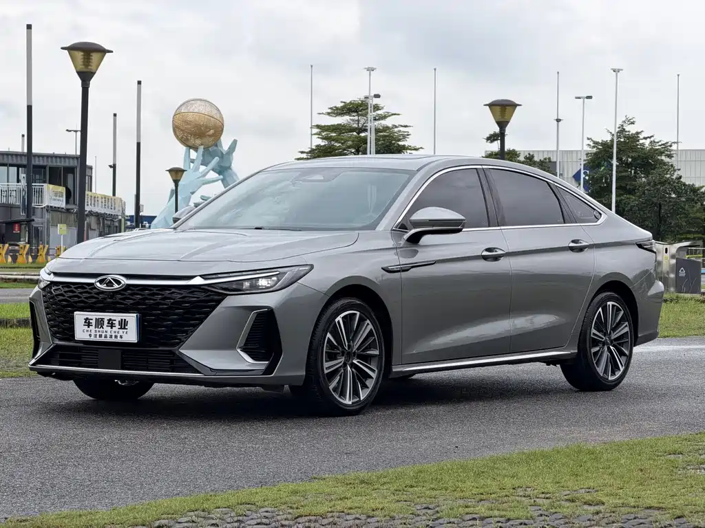 Chery Arrizo 8