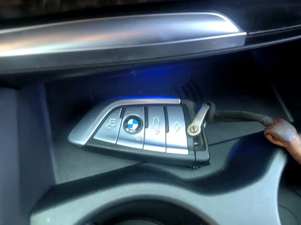 BMW 5 Series — миниатюра 9