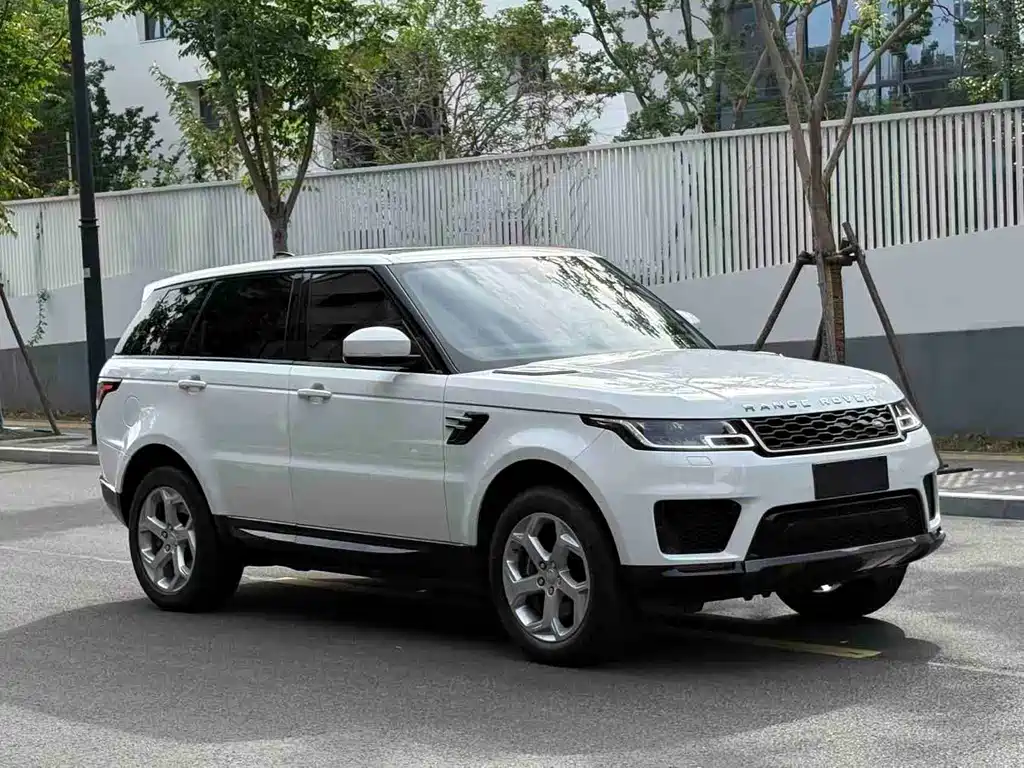 Land Rover Sport PHEV — миниатюра 3