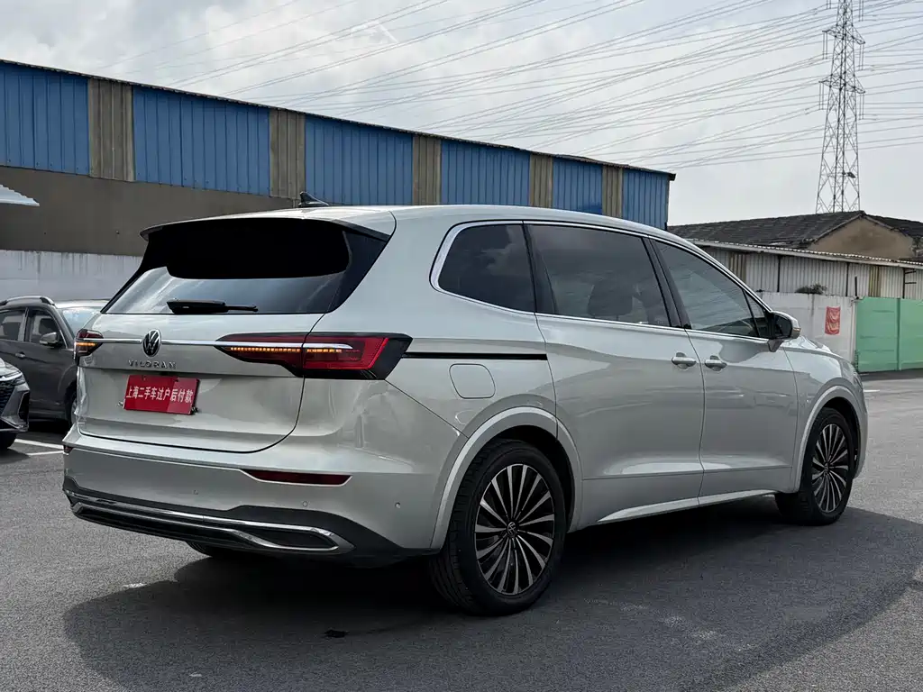 Volkswagen Viloran 380TSI Premium Edition, фото 23