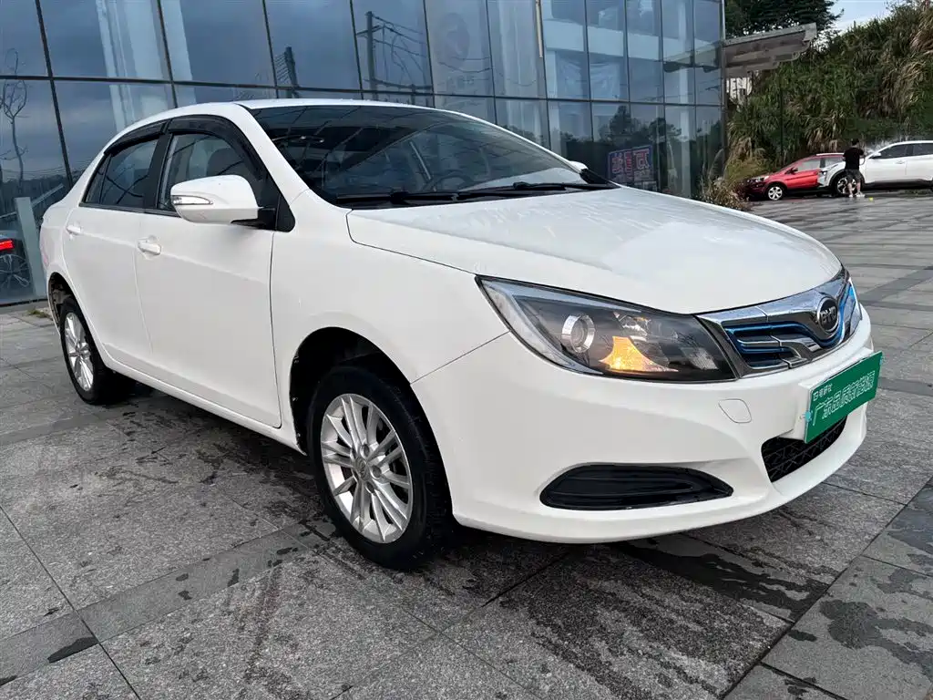 BYD E5 2018 450 Enjoy