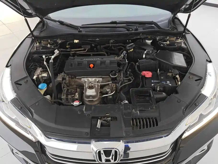 Honda Accord — миниатюра 10