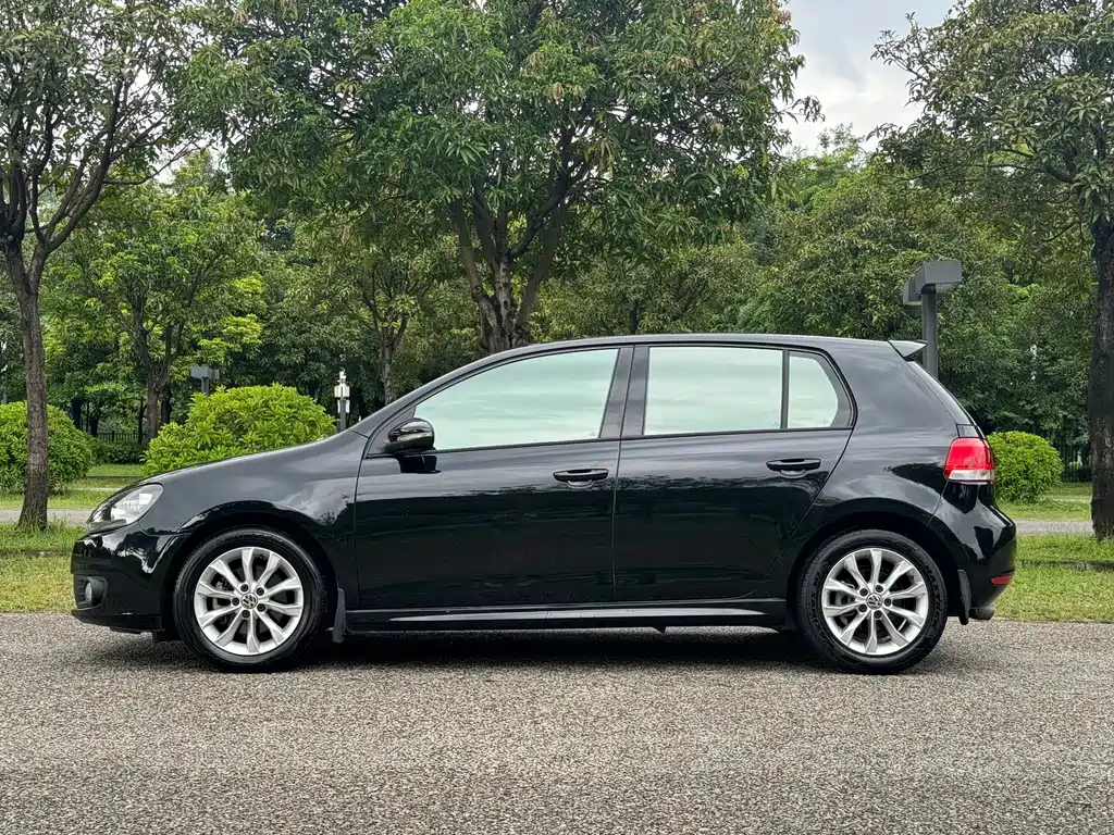 Volkswagen Golf — миниатюра 4