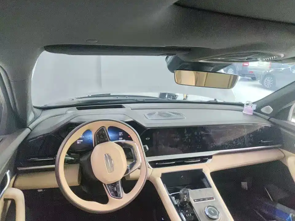 Geely Xingyue L — миниатюра 2