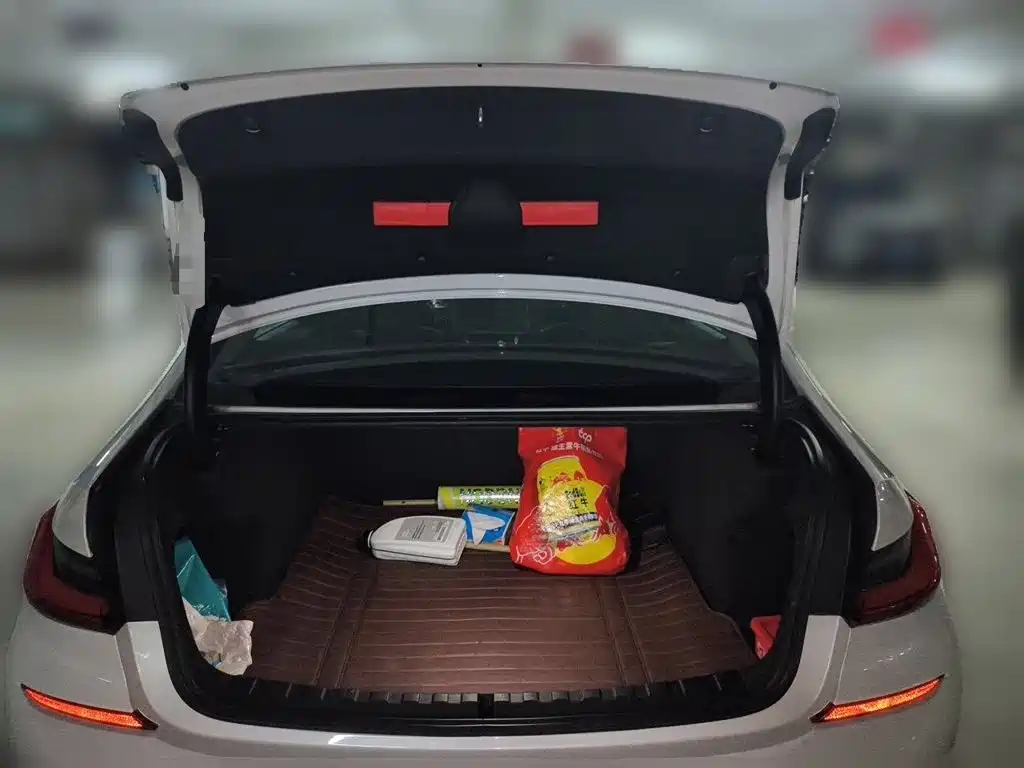 BMW 3 Series — миниатюра 10