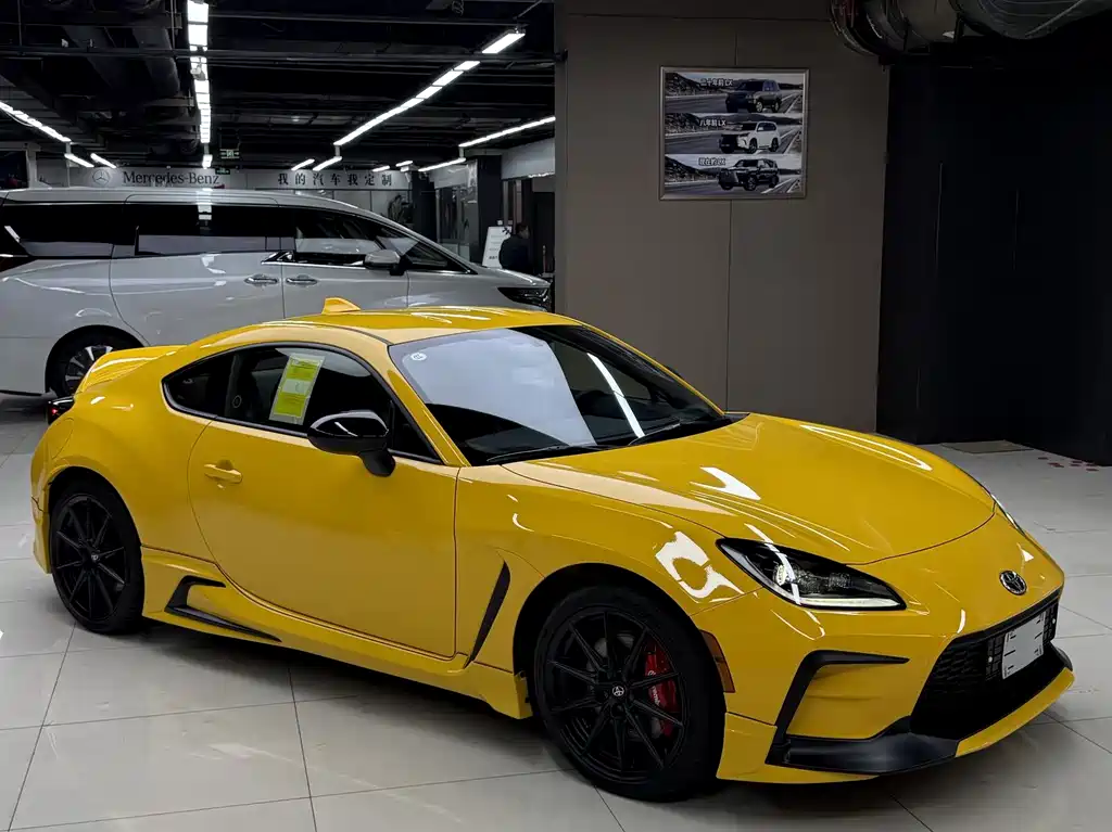 Toyota 86 2026 2.4L GR 86 Yuzu