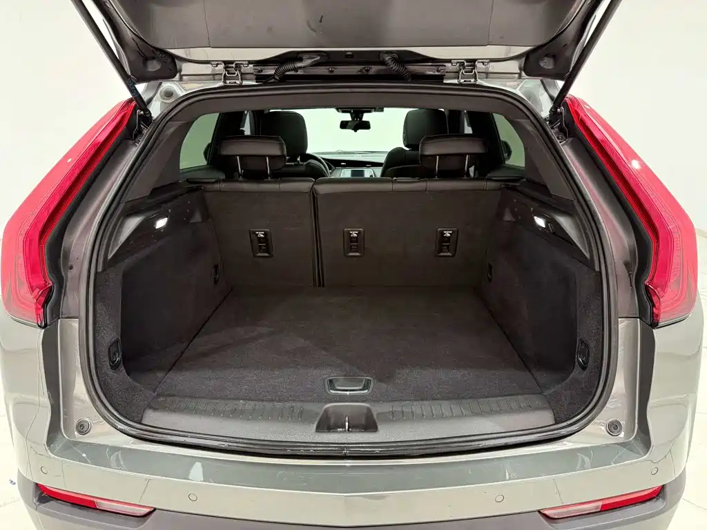 Cadillac XT4 — миниатюра 28