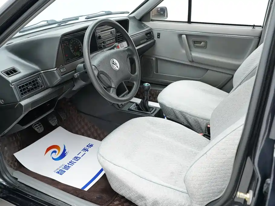 Volkswagen Santana Classic — миниатюра 6