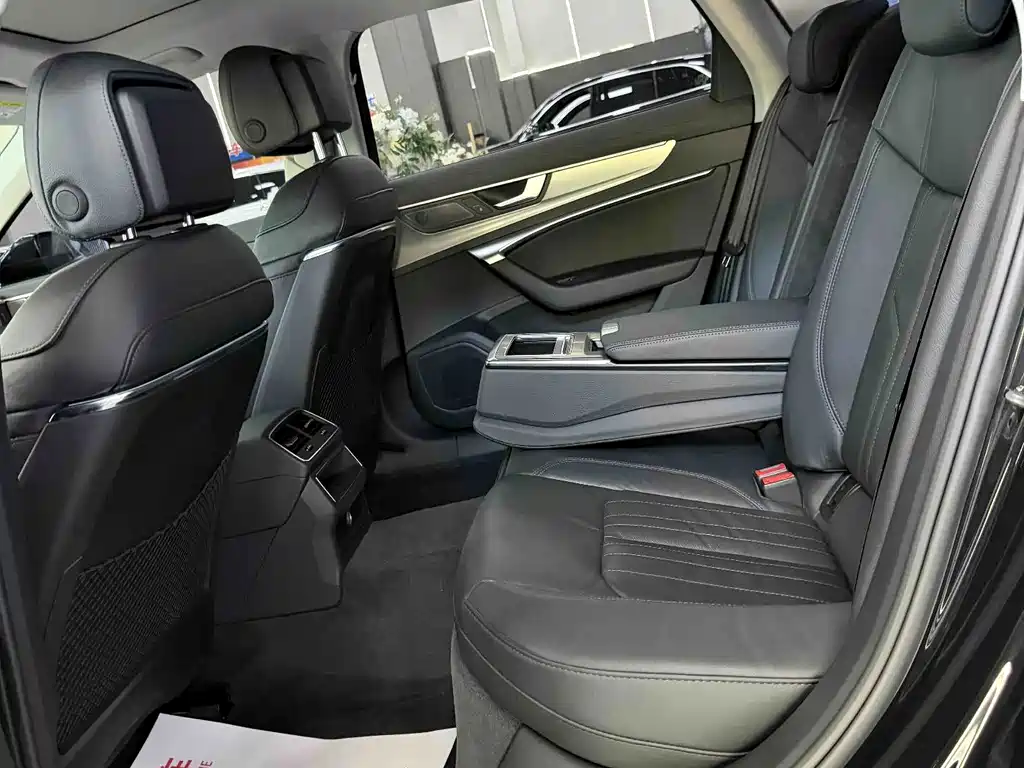 Audi A6L — миниатюра 9