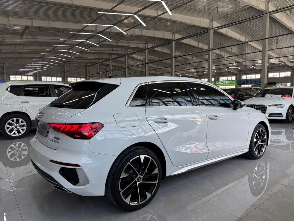 Audi A3 2023 Sportback 35 TFSI Fashion Sport