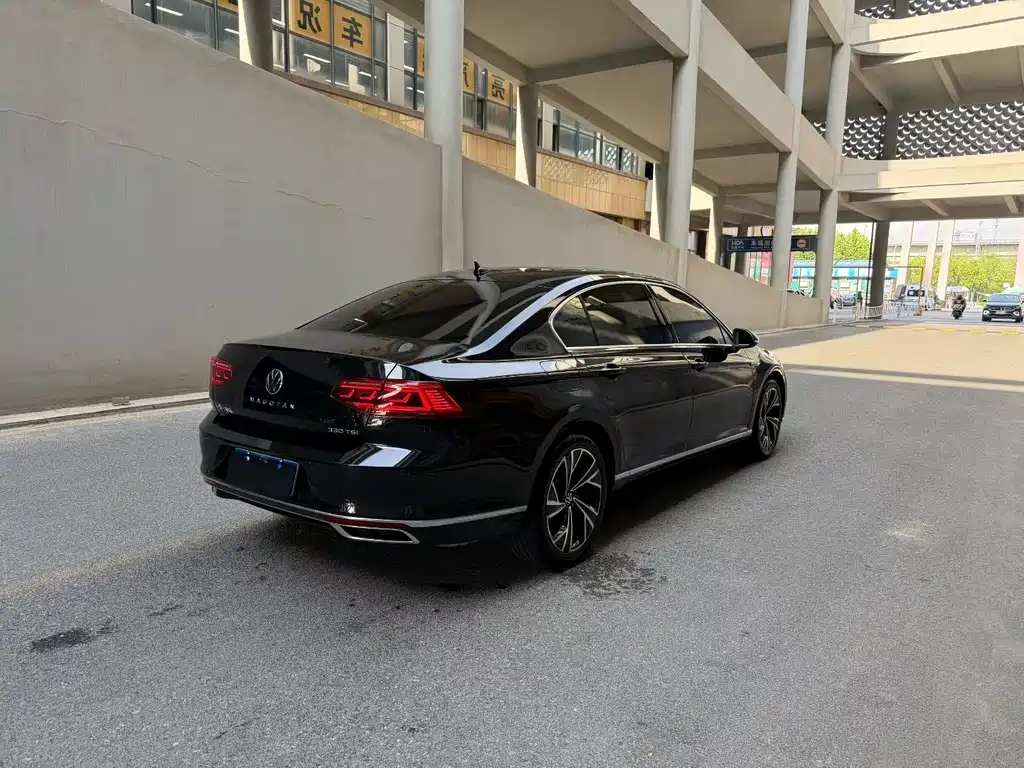 Volkswagen Magotan 2021 330TSI DSG 30