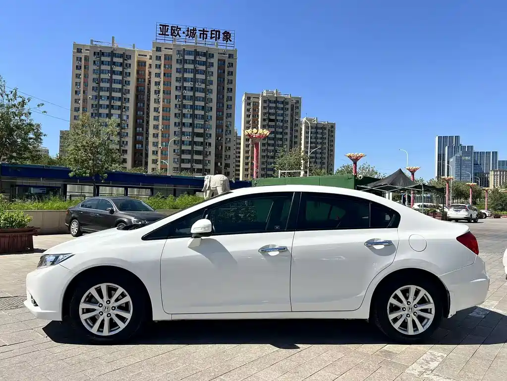 Honda Civic — миниатюра 18