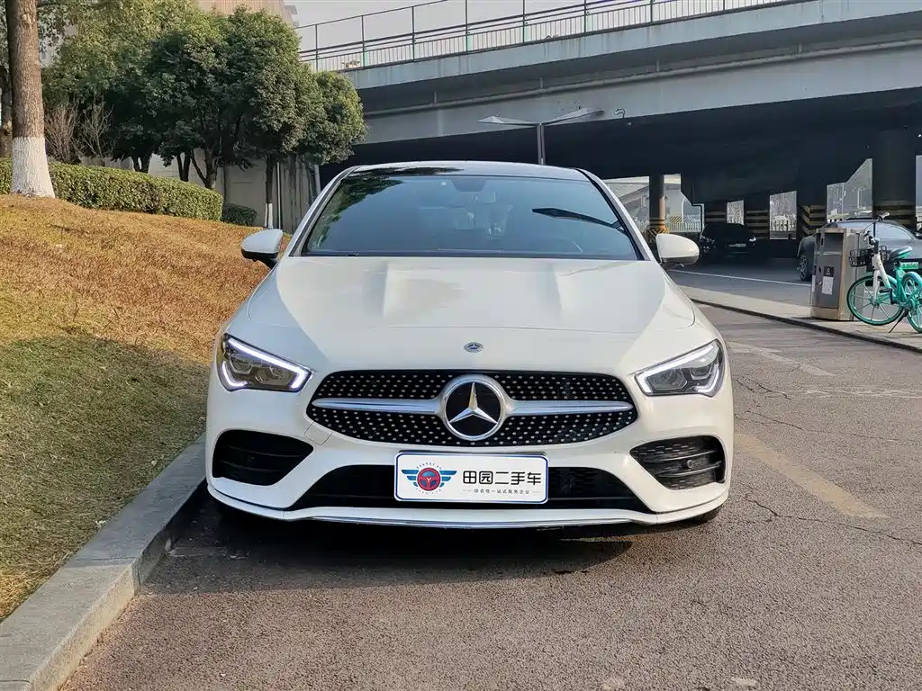 MERCEDES-BENZ CLA