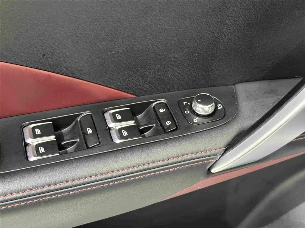 Geely Binyue — миниатюра 16
