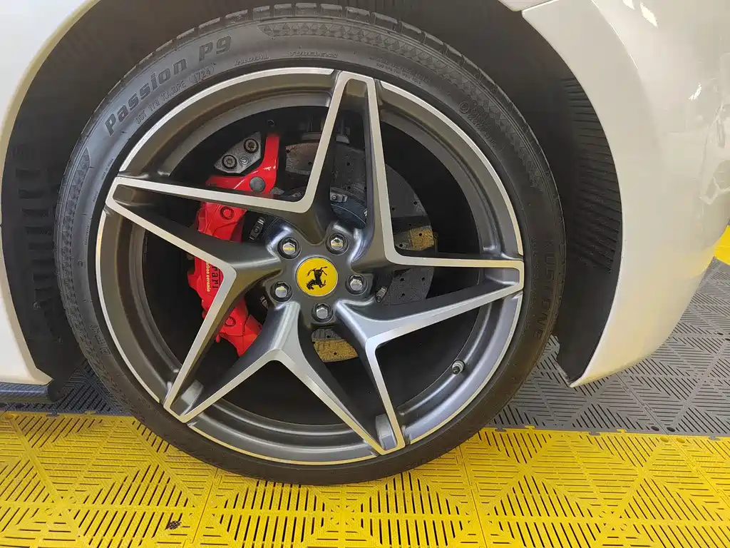 Ferrari 488 — миниатюра 12