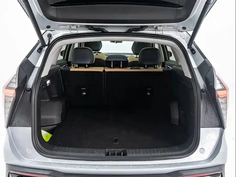 GEELY AUTOMOBILE BOYUE L