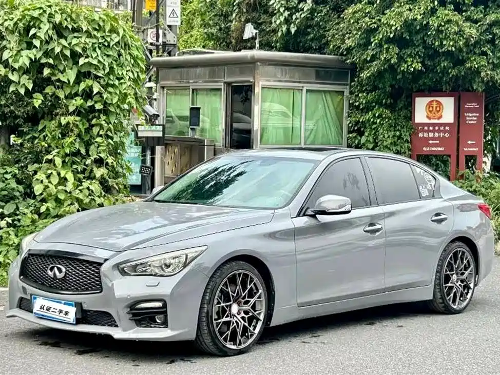 Infiniti Q50 2014