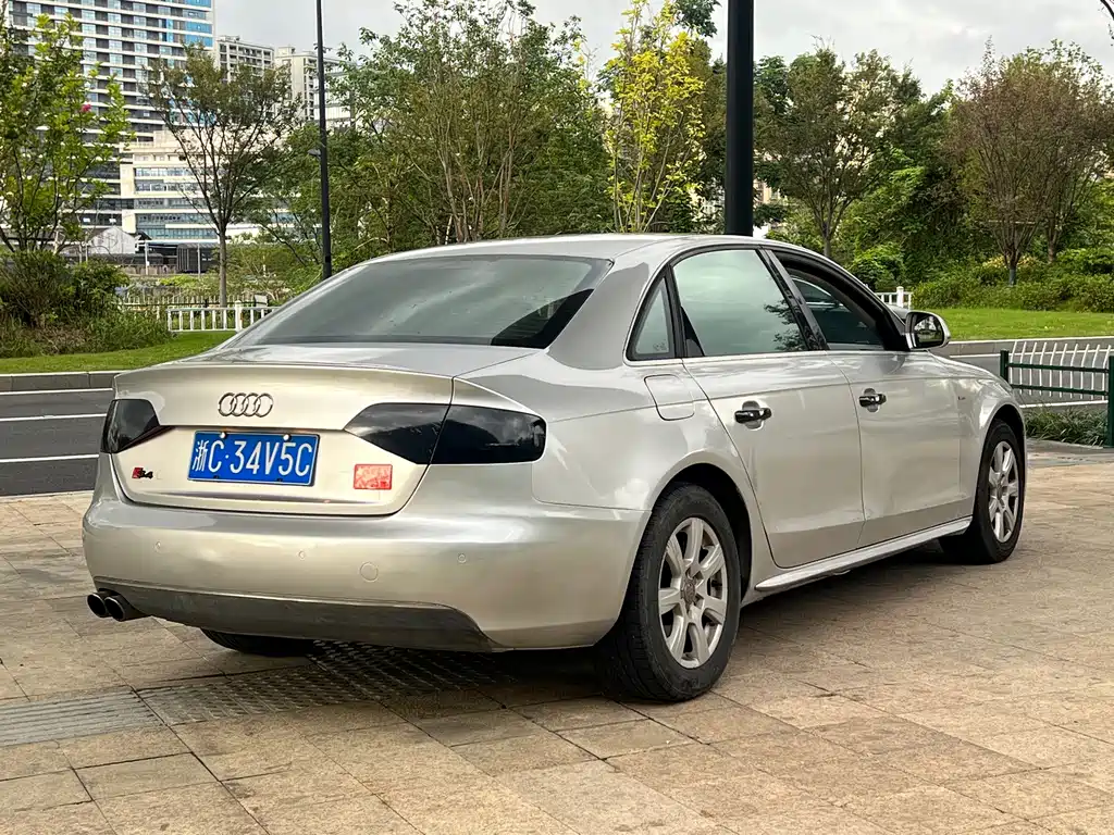 Audi A4L — миниатюра 5