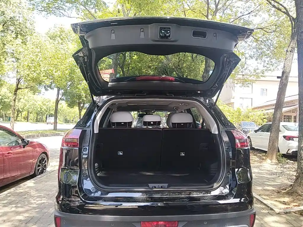 Geely Boyue — миниатюра 19