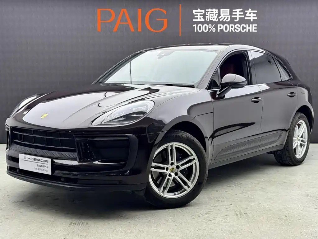 PORSCHE MACAN
