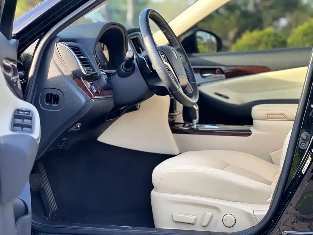 Toyota Crown 2.0T Fashion Edition, фото 8