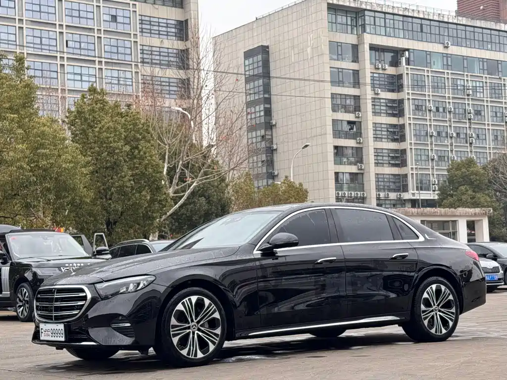 Mercedes-Benz E-Class 2025