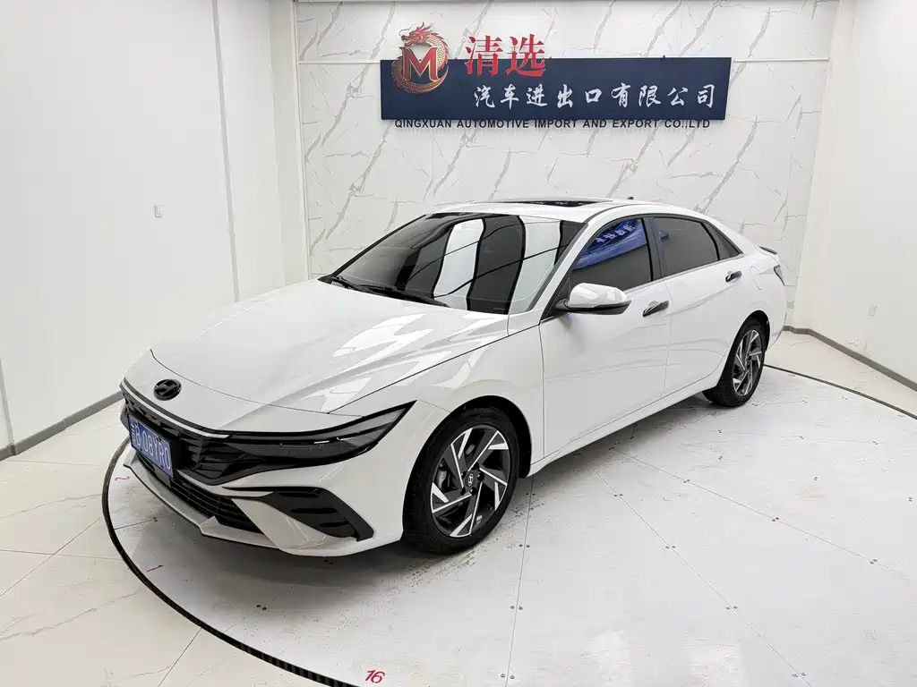 Hyundai Elantra 2023