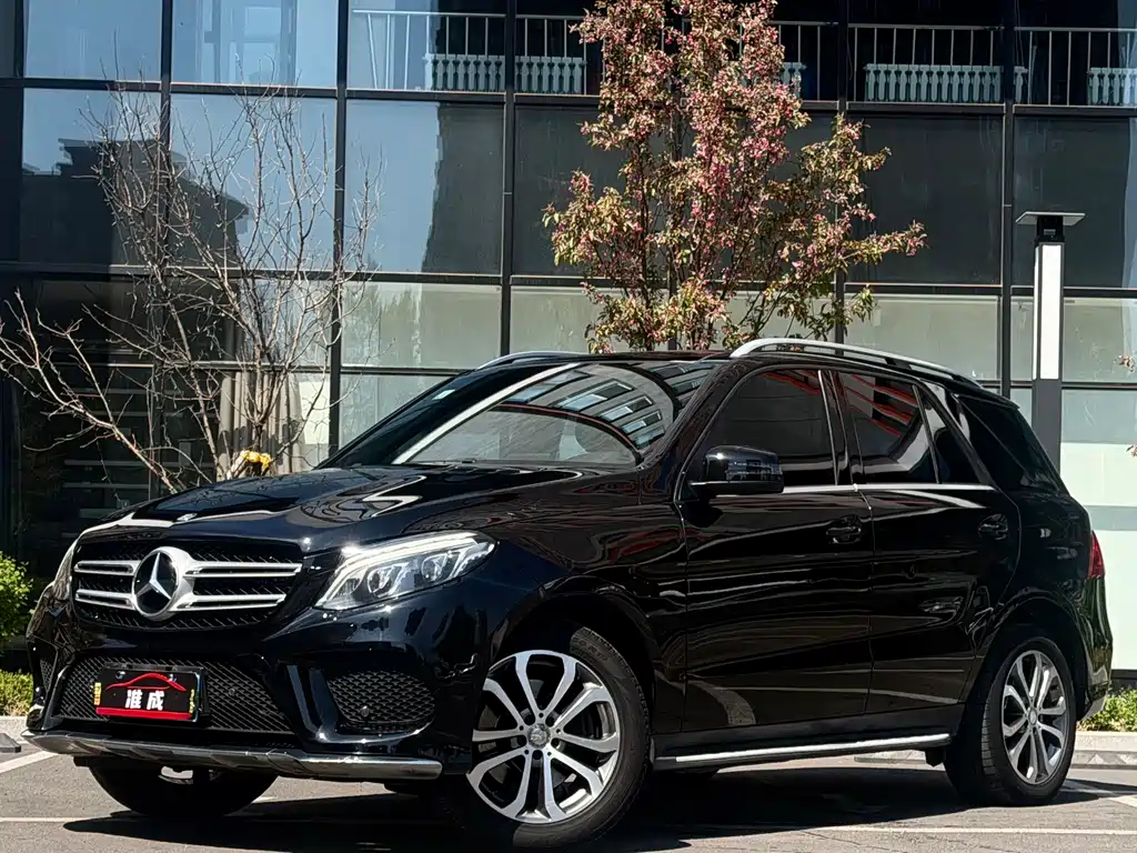 Mercedes-Benz GLE 2016