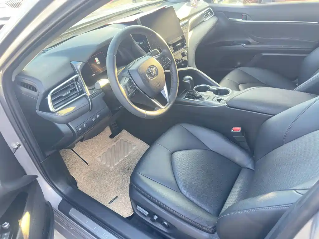 Toyota Camry — миниатюра 7