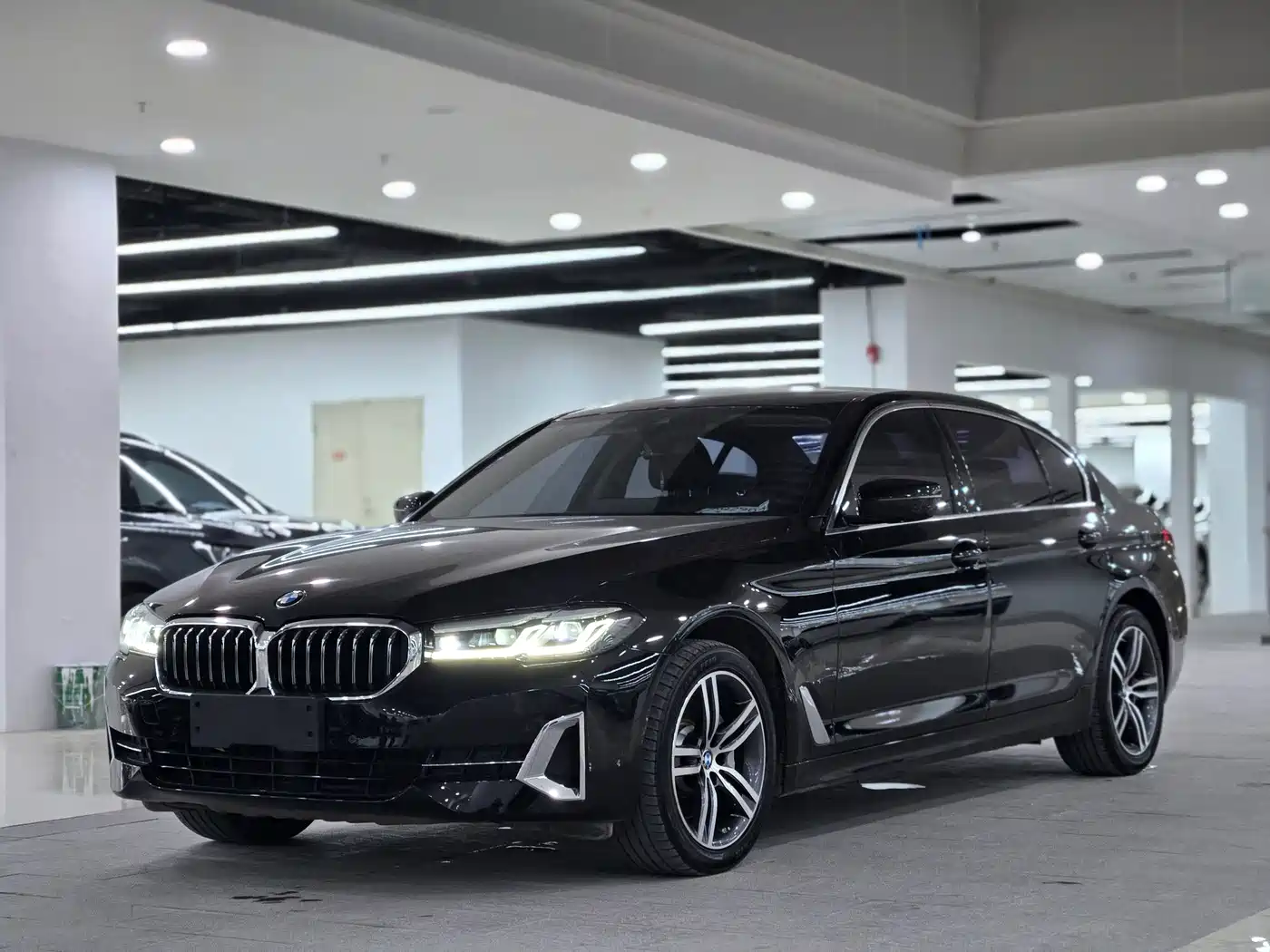 宝马5系 2022款 改款 530Li 领先型 豪华套装 2022