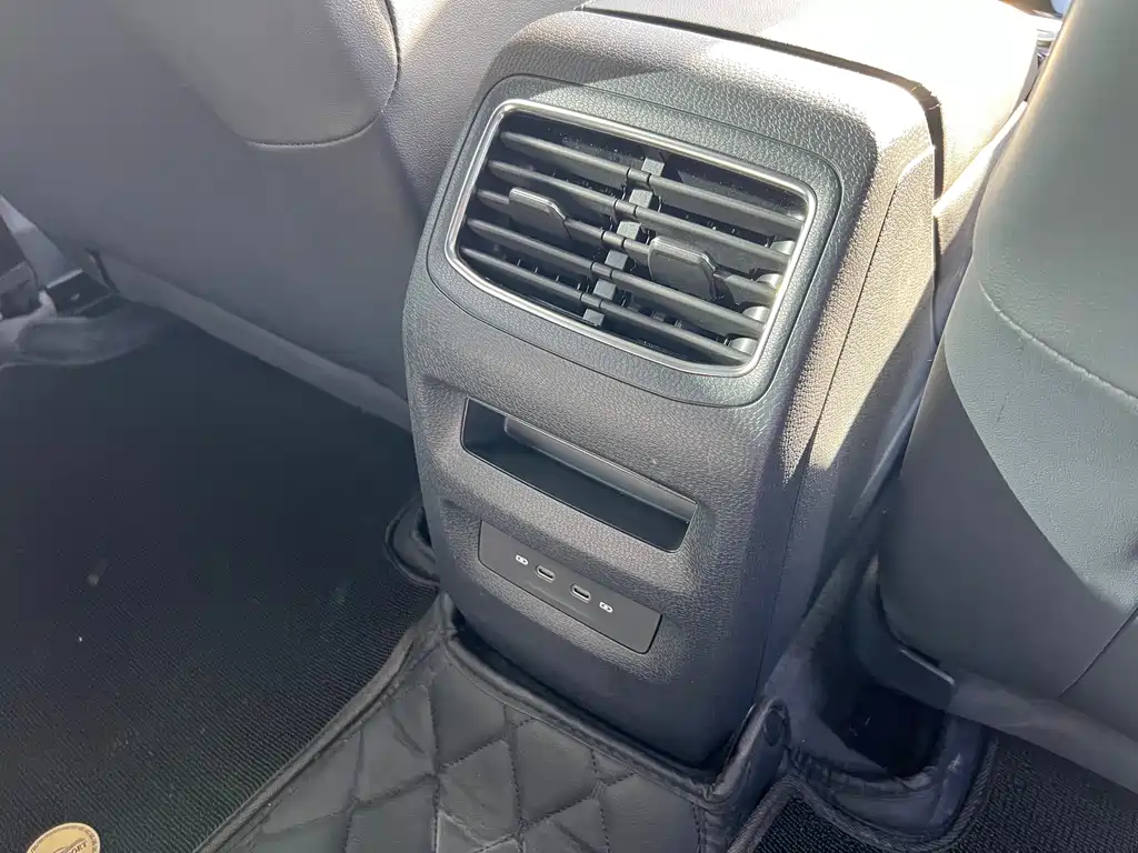 VOLKSWAGEN ID.4 CROZZ