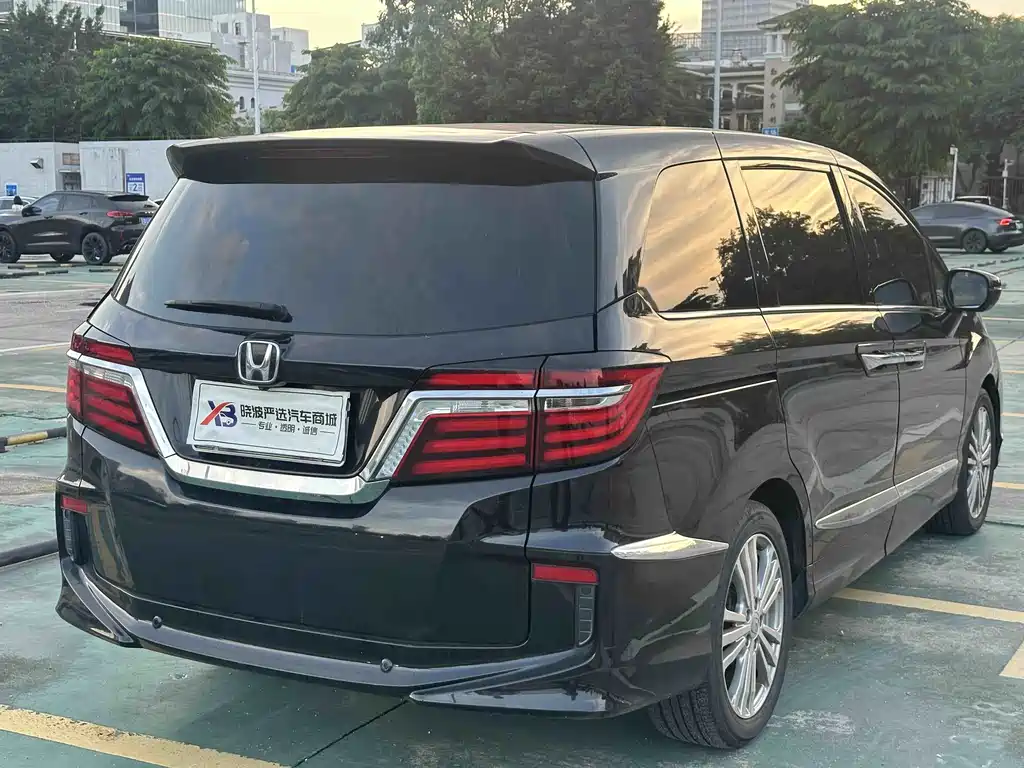 Honda Elysion 2016 2.4L Luxury