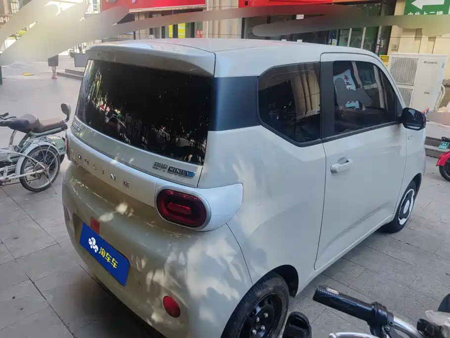 Wuling MINIEV — миниатюра 3