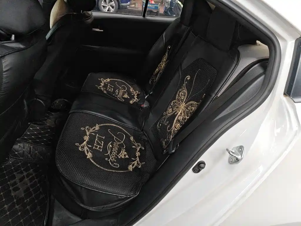 Toyota Corolla — миниатюра 13