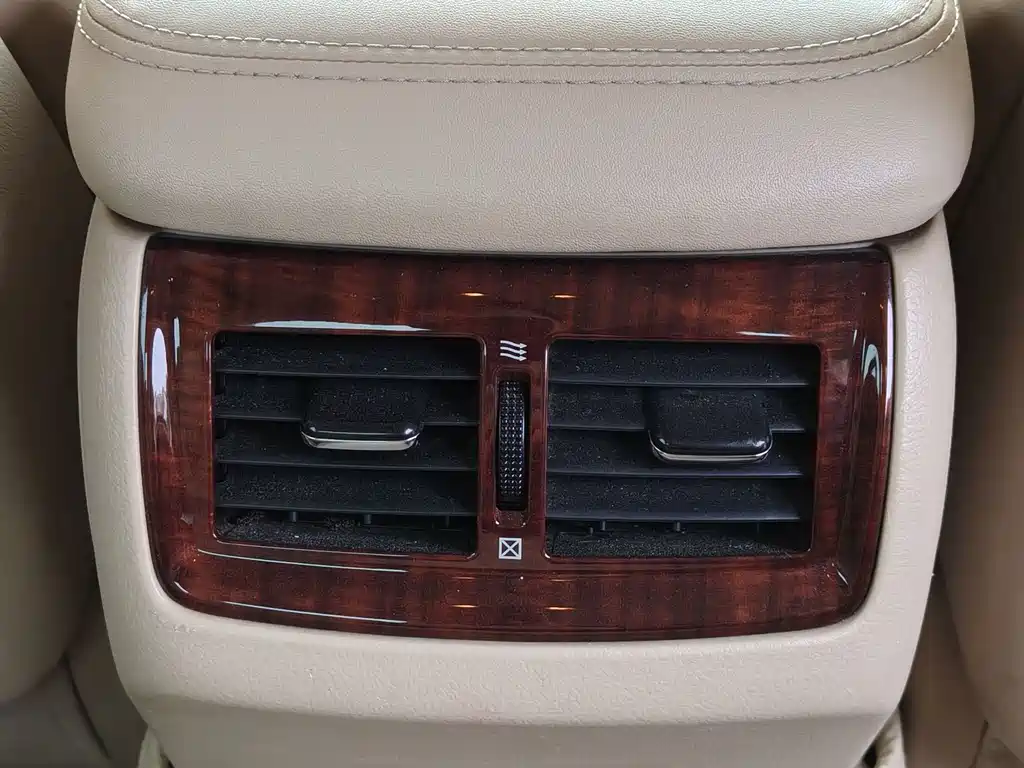 Toyota Crown — миниатюра 11