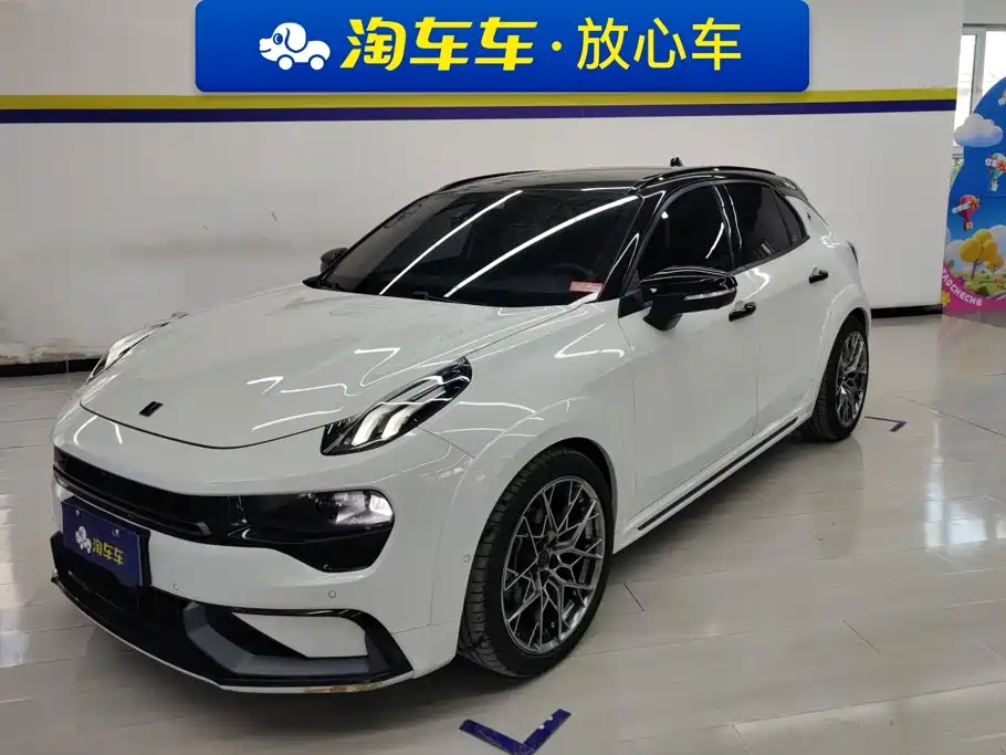 Lynk & Co 02