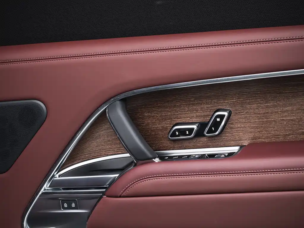 Land Rover Range Rover — миниатюра 14