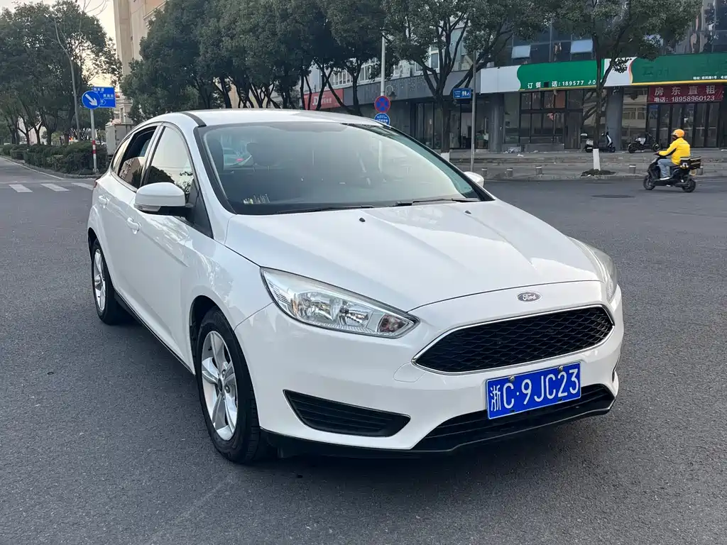 FORD FOX