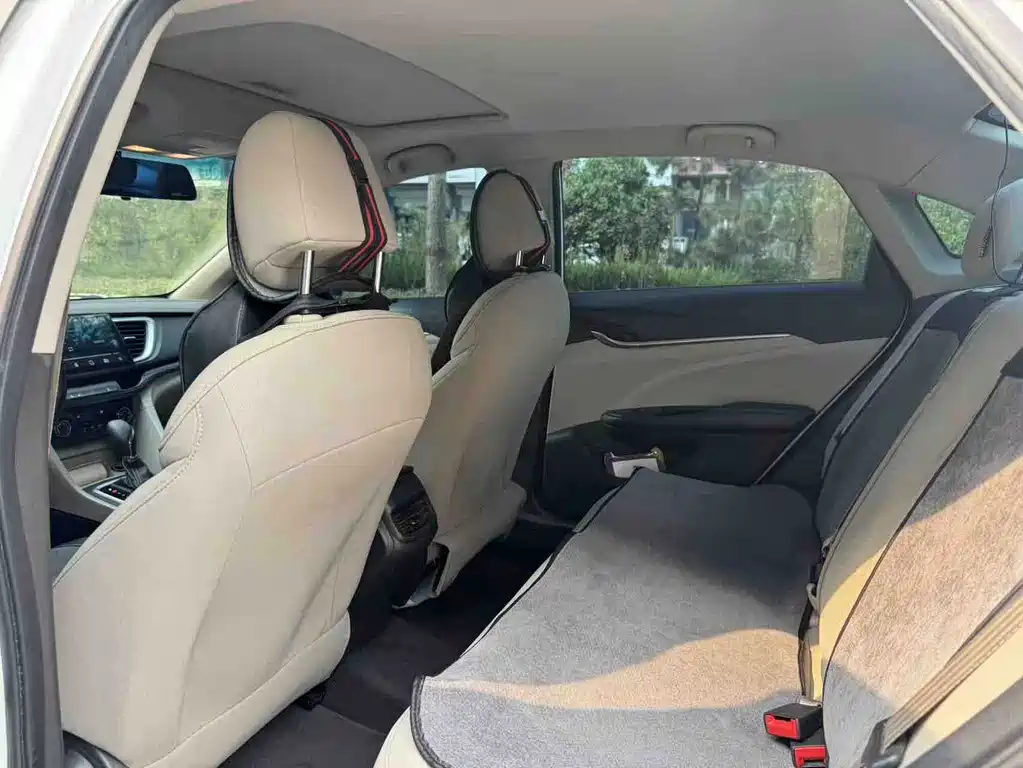 Buick Excelle — миниатюра 8