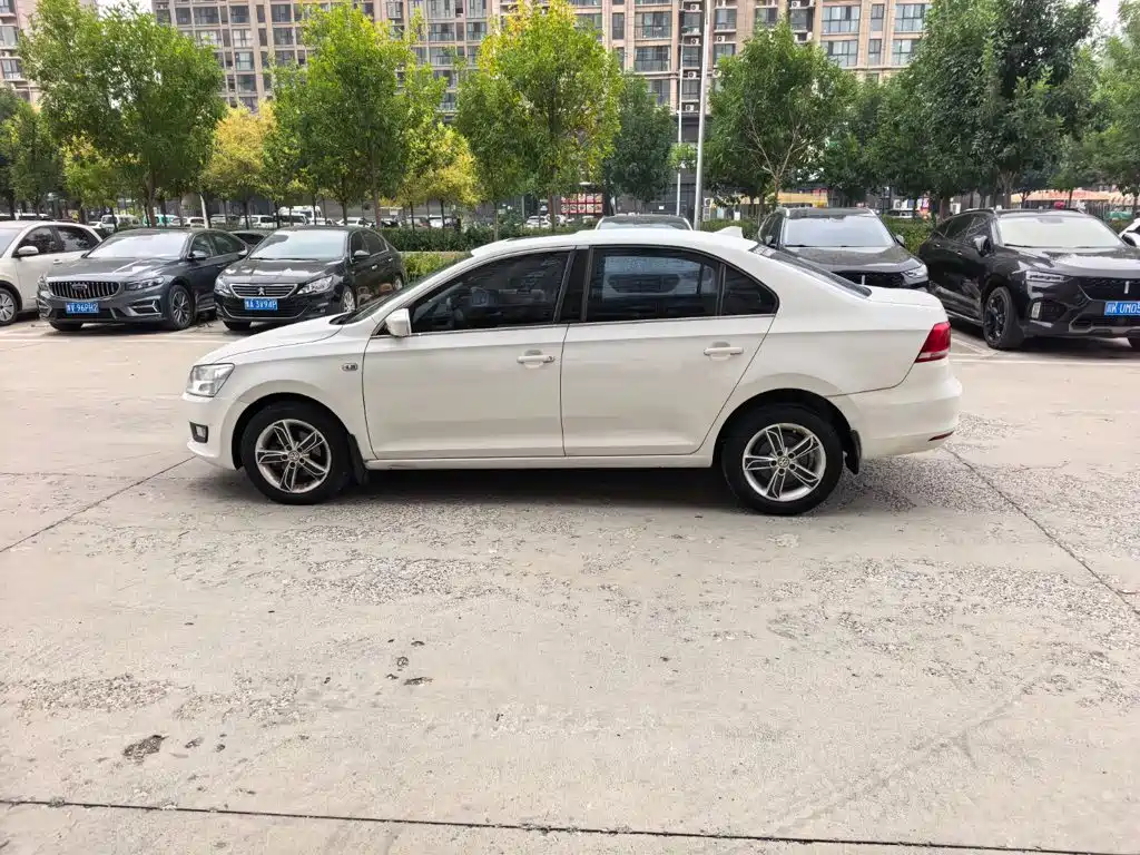 Volkswagen Santana — миниатюра 11