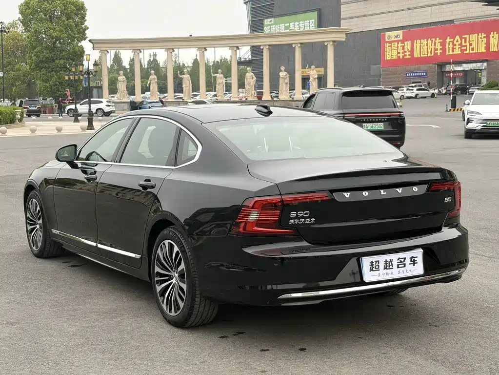 Volvo S90 — миниатюра 7
