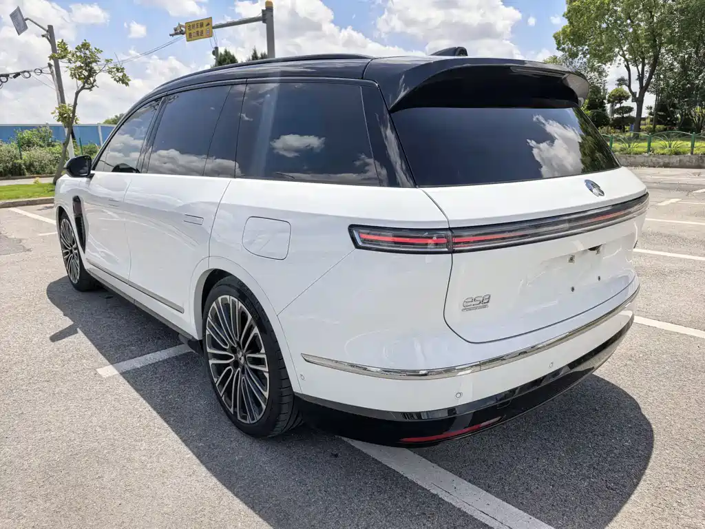 NIO ES8 2026 мест Executive