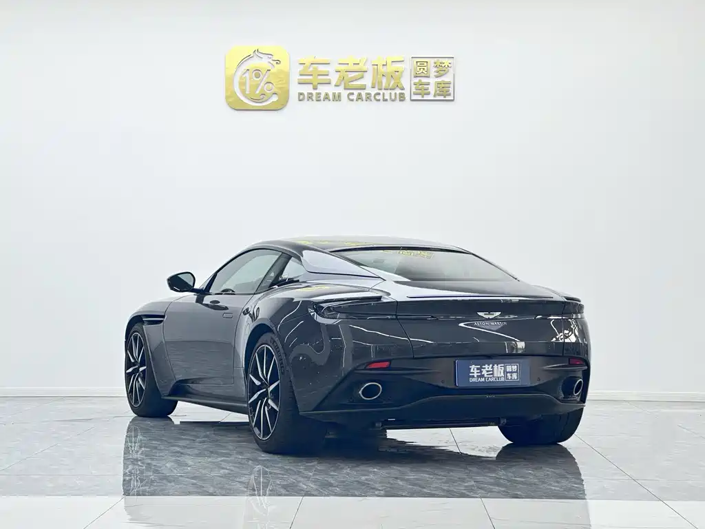 Aston Martin DB11 — миниатюра 6