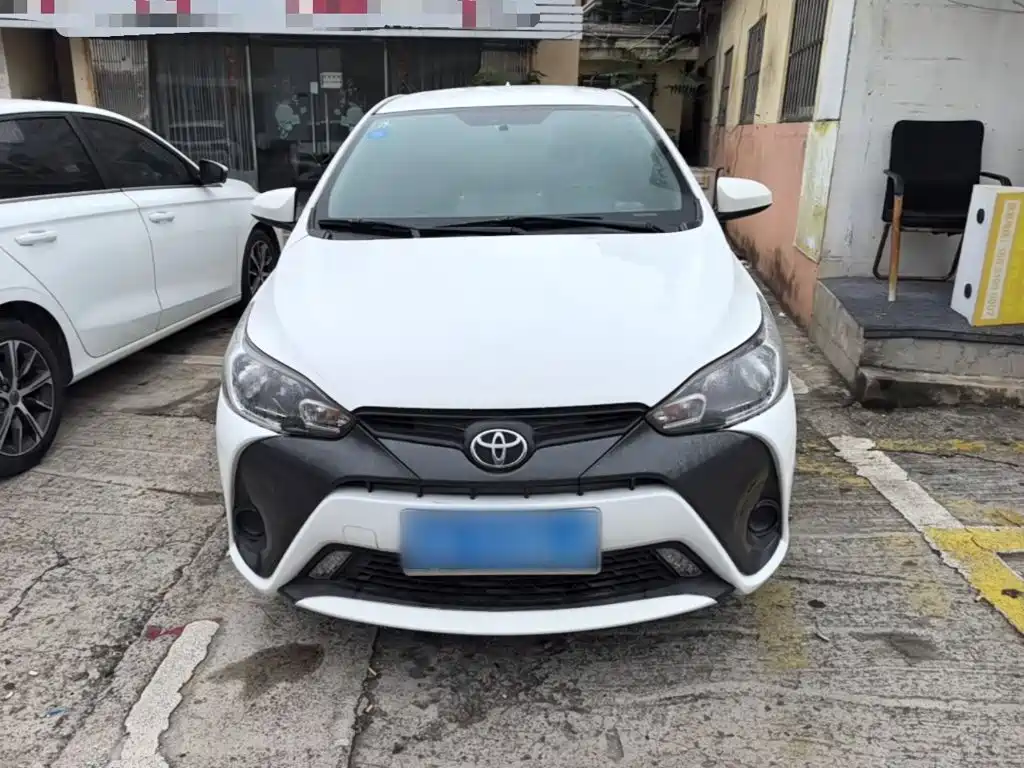 Toyota Yaris L — миниатюра 3