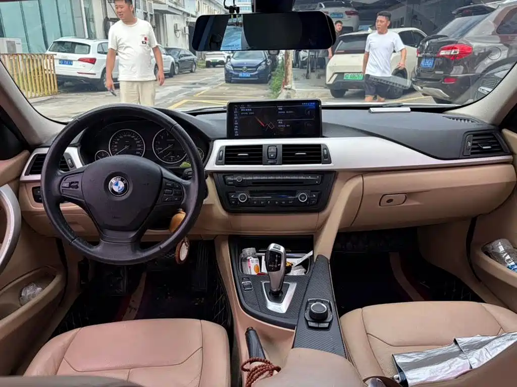 BMW 3 Series — миниатюра 8