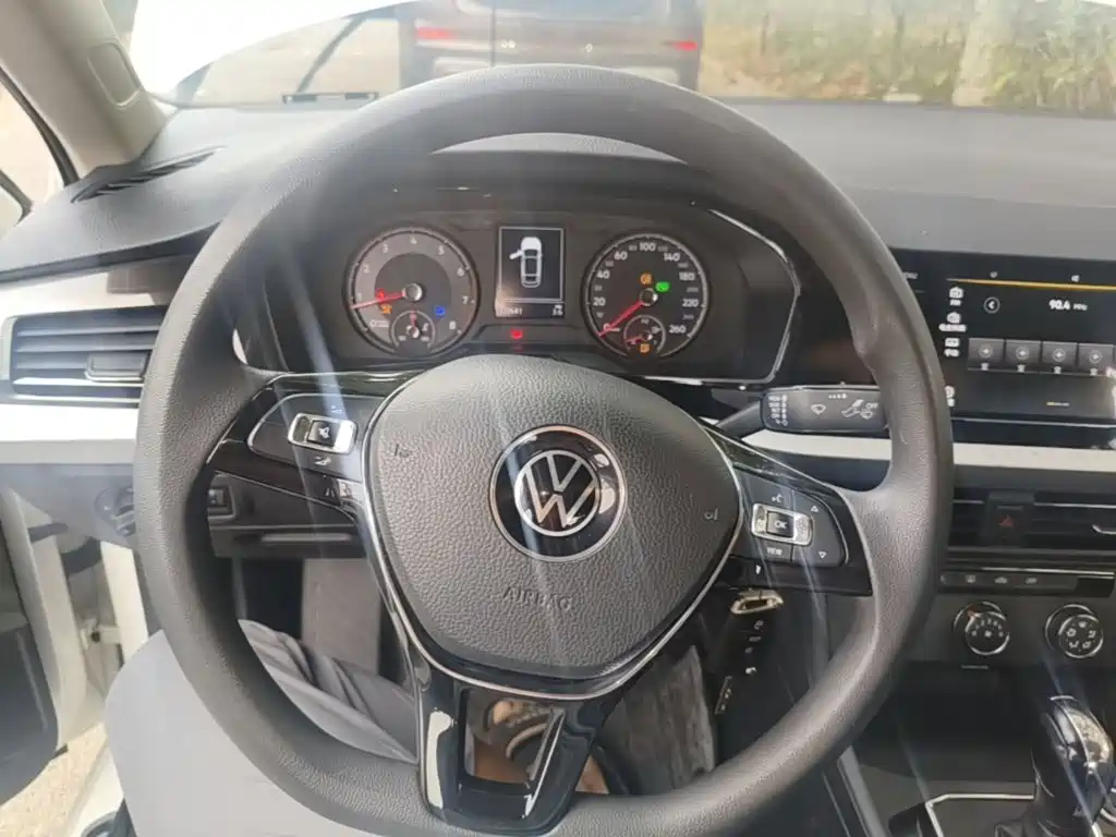 Volkswagen Lavida — миниатюра 11